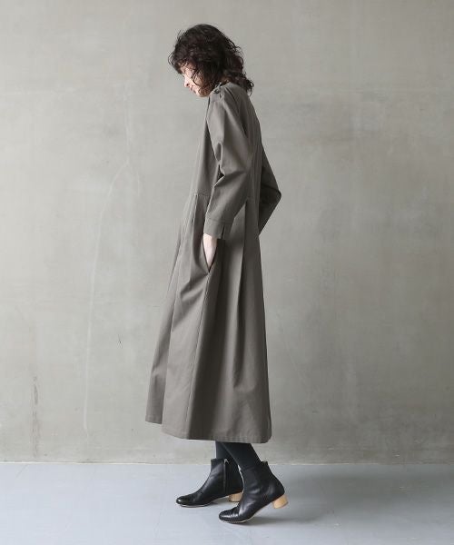 Mochi.モチ.hight neck tuck dress [dark moss green]