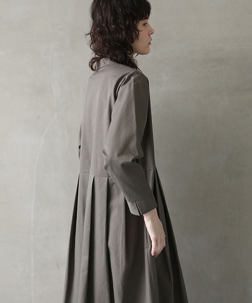 Mochi.モチ.hight neck tuck dress [dark moss green]