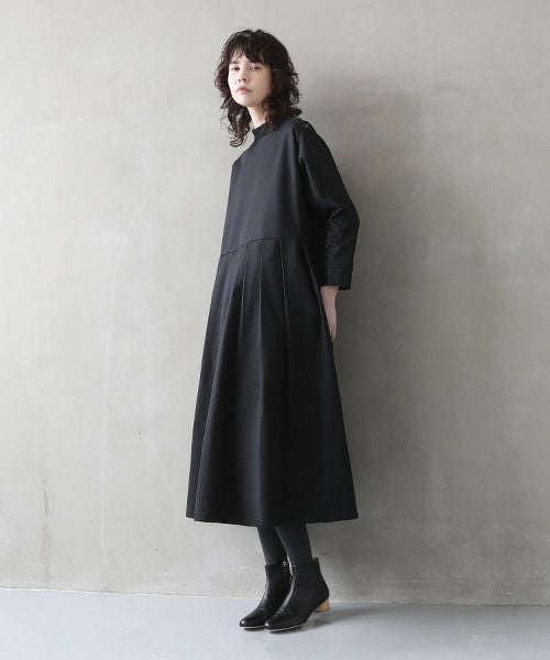 Mochi.モチ.hight neck tuck dress [black]