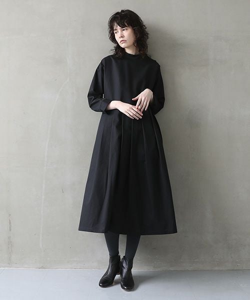 Mochi.モチ.hight neck tuck dress [black]