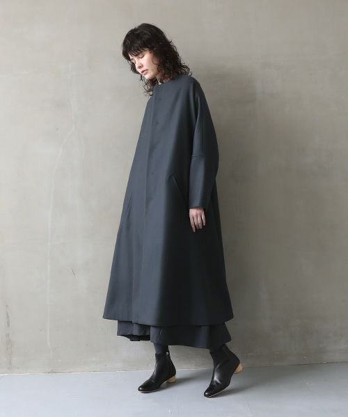 Mochi モチ no collar coat [dark moss grey]