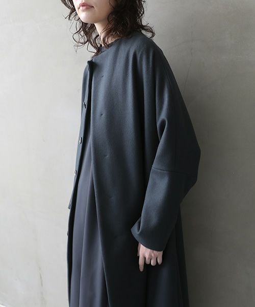 Mochi モチ no collar coat [dark moss grey]
