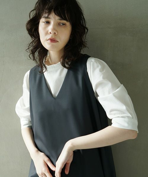 Mochi.モチ.v-neck dress [dark moss grey]