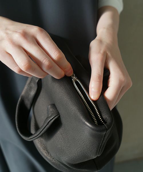 Mochi モチ mini toto bag [black]