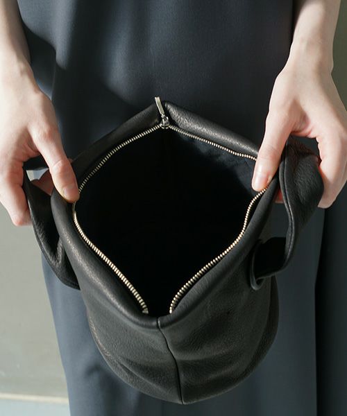 Mochi モチ mini toto bag [black]