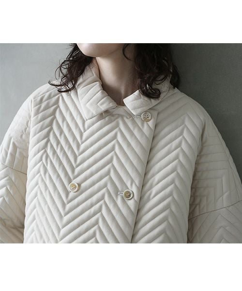 Mochi.モチ.quilted jacket  [off beige]