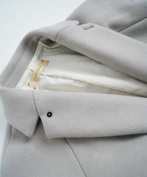 suzuki takayuki スズキタカユキ short coat [A241-22/ice grey]