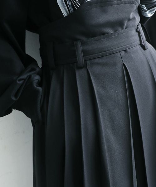 HATRA.ハトラ.Hak Pleats Pants [black]