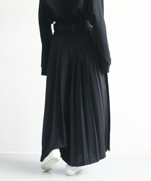 HATRA ハトラ Hak Pleats Pants [black]
