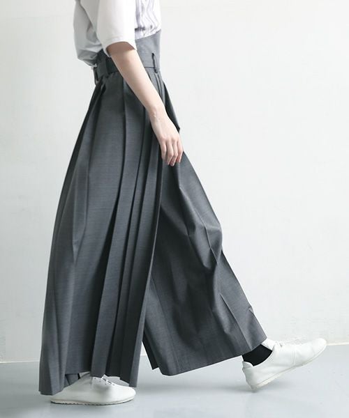 HATRA ハトラ Hak Pleats Pants [grey]