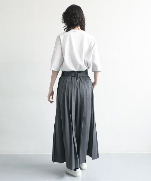 HATRA ハトラ Hak Pleats Pants [grey]