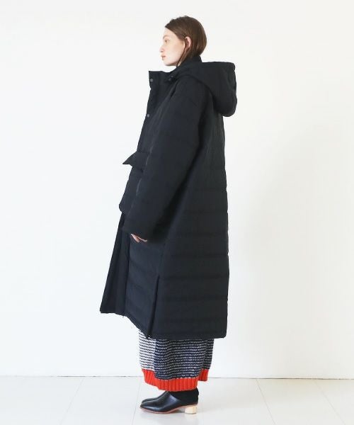 Henrik Vibskovストライプキルティングロングコート Henrik Vibskov Long Bind キルティングコート | ブラック | FARFETCH JP