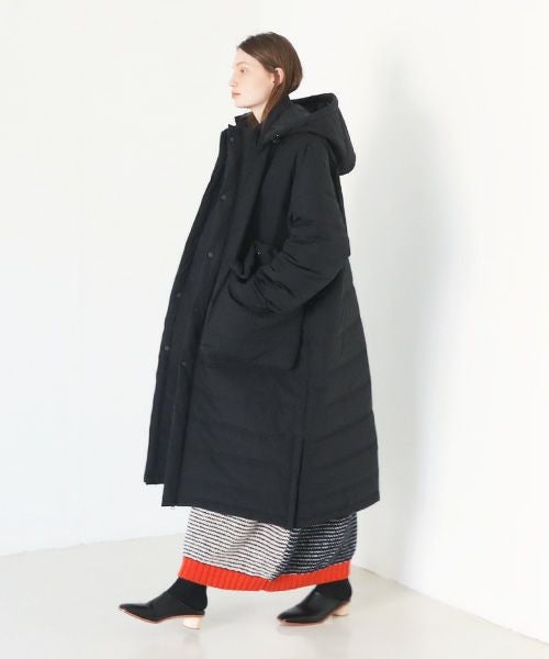 HENRIK VIBSKOV ヘンリックヴィブスコフ LONG DOWN COAT [Caviar]