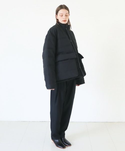 HENRIK VIBSKOV ヘンリックヴィブスコフ SHORT DOWN JACKET [Caviar]