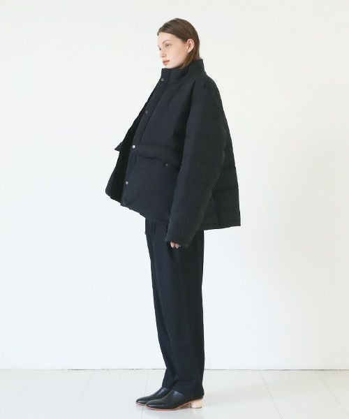 HENRIK VIBSKOV ヘンリックヴィブスコフ SHORT DOWN JACKET [Caviar]