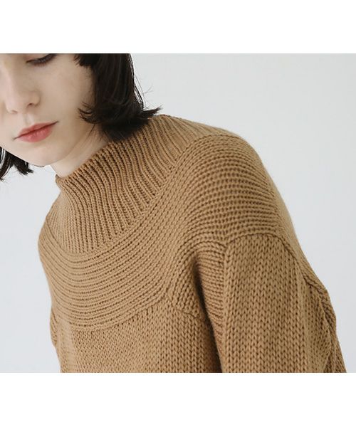 MIYAO.ミヤオ.SWEATER[CAMEL]