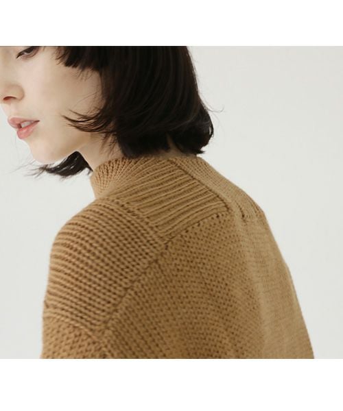 MIYAO.ミヤオ.SWEATER[CAMEL]