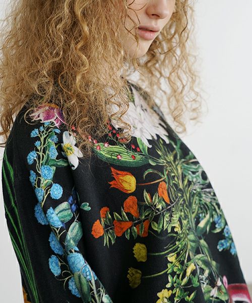 AHCAHCUM あちゃちゅむ お花の体スウェット[black]
