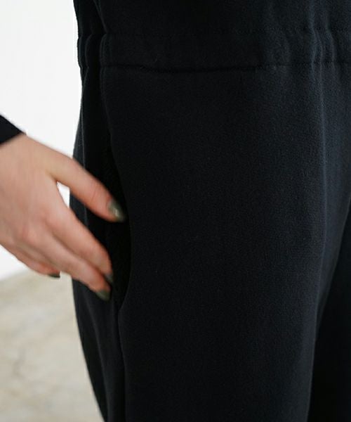 Mochi / home&miles.モチ / ホーム＆マイルズ.tuck sweat salopette [black]