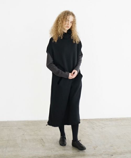 Mochi / home&miles.モチ / ホーム＆マイルズ.turtle neck one piece [black]