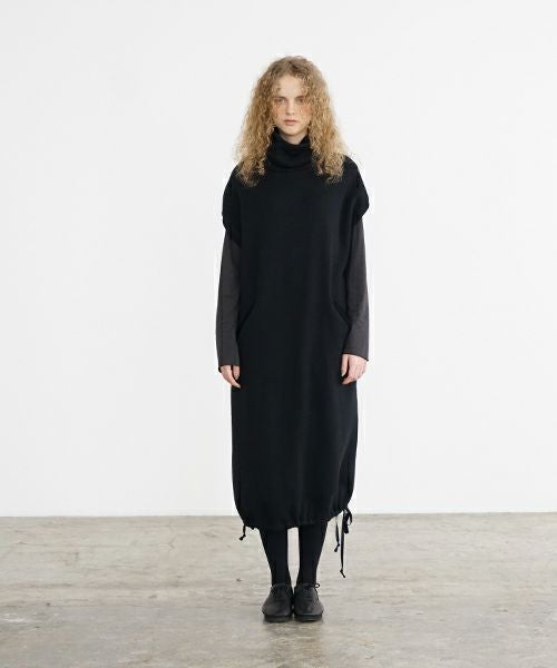 Mochi / home&miles.モチ / ホーム＆マイルズ.turtle neck one piece [black]
