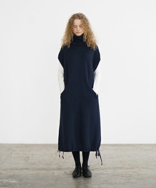 Mochi / home&miles.モチ / ホーム＆マイルズ.turtle neck one piece [navy]