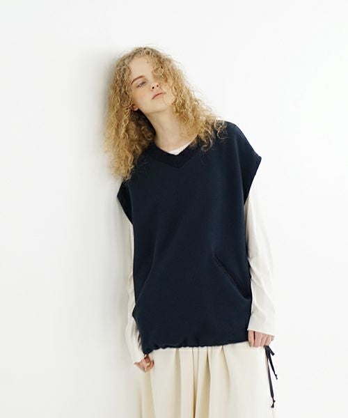 Mochi / home&miles モチ / ホーム＆マイルズ v-neck vest [navy]