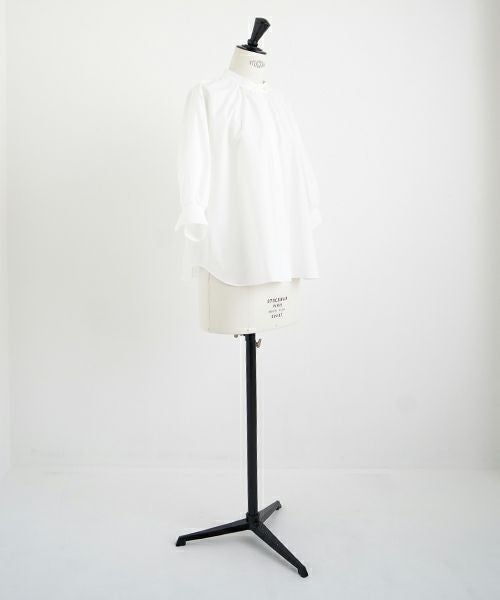 Mochi.モチ.gather blouse [finx cotton]