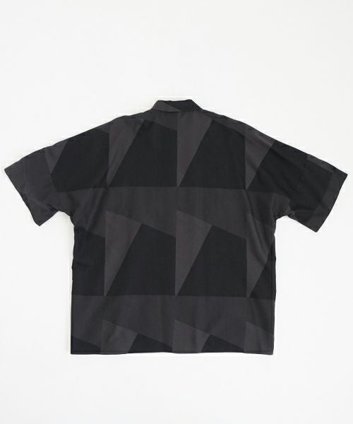 VU ヴウ geometric dolman shirt  [charcoal×black］幾何学ドルマンシャツ vu-s24-s02