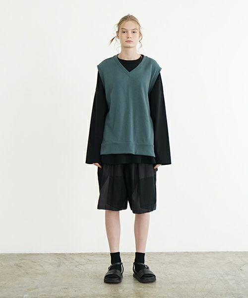 VU ヴウ v vest  [BLACK］Vネックベスト vu-s24-t02