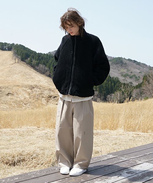 VUm ヴウエム knee wide pants finx cotton [CAMEL] vu-s24-p06