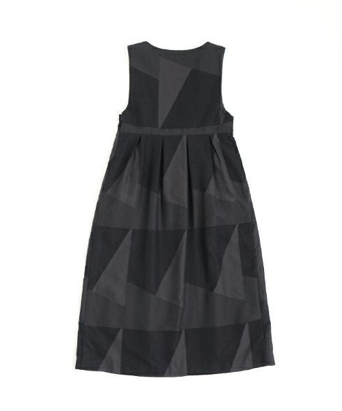 Mochi モチ geometric jumper tuck skirt [ms23-op-03/charcoal×black] 幾何学柄ジャンプタックスカート