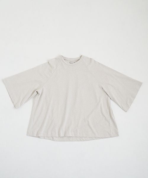 Mochi モチ tuck t-shirt [ms22-to-02/chalk] タックTシャツ