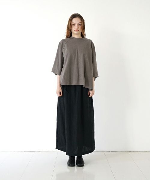 Mochi モチ tuck t-shirt [ms22-to-02/greige] タックTシャツ