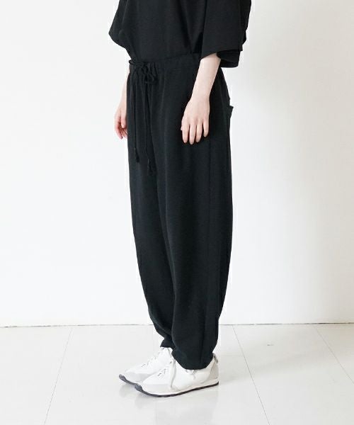 VUyヴウワイsweat wide cropped pants [BLACK]スエットワイドパンツ