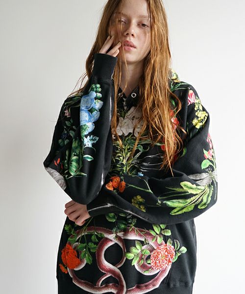 AHCAHCUMあちゃちゅむお花体パーカー（クロ）01-231-0701