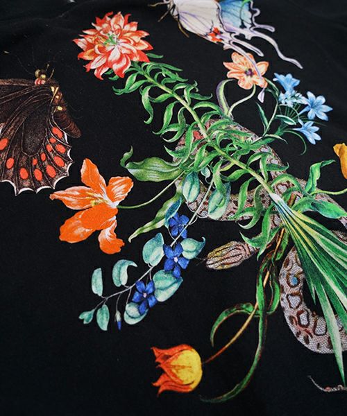 AHCAHCUMあちゃちゅむお花体パーカー（クロ）01-231-0701