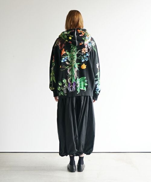 AHCAHCUMあちゃちゅむお花体ジップパーカー（クロ）01-231-0702