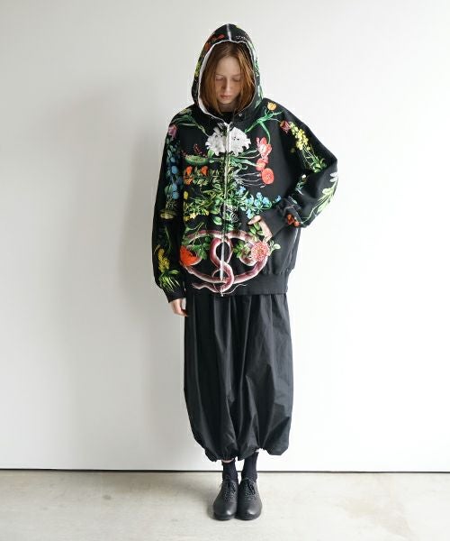 AHCAHCUMあちゃちゅむお花体ジップパーカー（クロ）01-231-0702