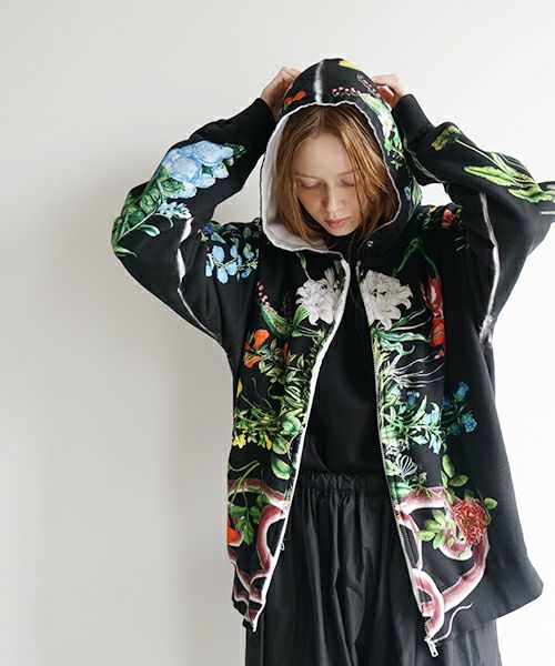 AHCAHCUM あちゃちゅむ お花体ジップパーカー(クロ)01-231-0702 AHCAHCUM あちゃちゅむ お花体ジップパーカー(クロ)01-231-0702