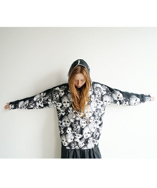 AHCAHCUMあちゃちゅむフルーツ女ジップパーカー（クロ）01-231-0703