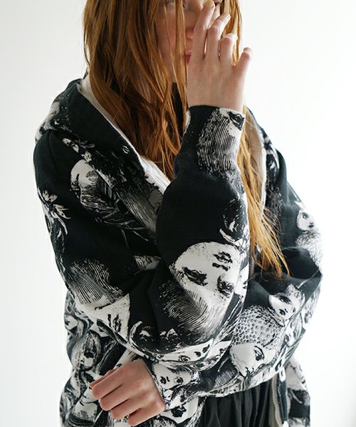 AHCAHCUMあちゃちゅむフルーツ女ジップパーカー（クロ）01-231-0703