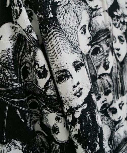 AHCAHCUMあちゃちゅむフルーツ女ジップパーカー（クロ）01-231-0703