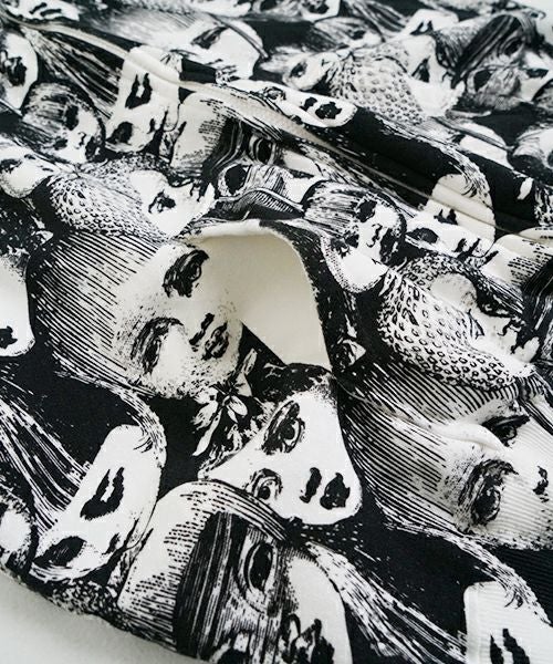 AHCAHCUMあちゃちゅむフルーツ女ジップパーカー（クロ）01-231-0703