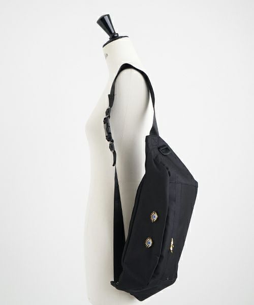 【新品格安】あちゃちゅむ Bag AHCAHCUM あちゃちゅむ お目目BODY BAG（クロ）