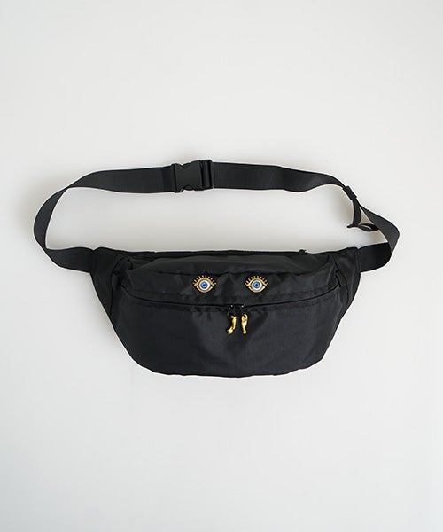 AHCAHCUM あちゃちゅむお目目BODY BAG（クロ）