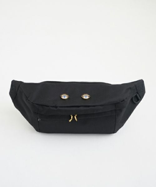AHCAHCUM あちゃちゅむ お目目BODY BAG（クロ）