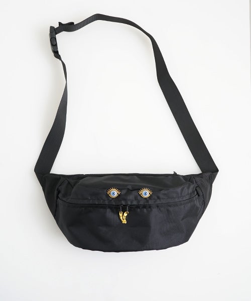 AHCAHCUM あちゃちゅむお目目BODY BAG（クロ）