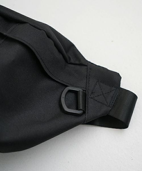 AHCAHCUM あちゃちゅむ お目目BODY BAG（クロ）