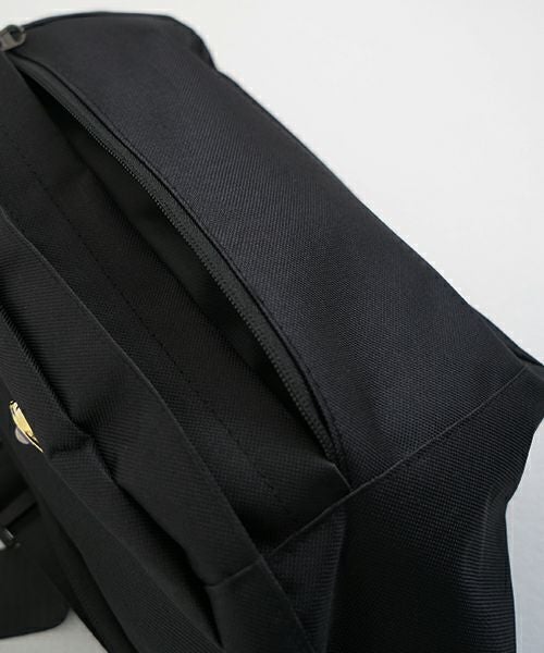 AHCAHCUM あちゃちゅむ お目目BODY BAG（クロ）